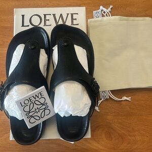 LOEWE Anagram Leather Thong Sandals Black sz9